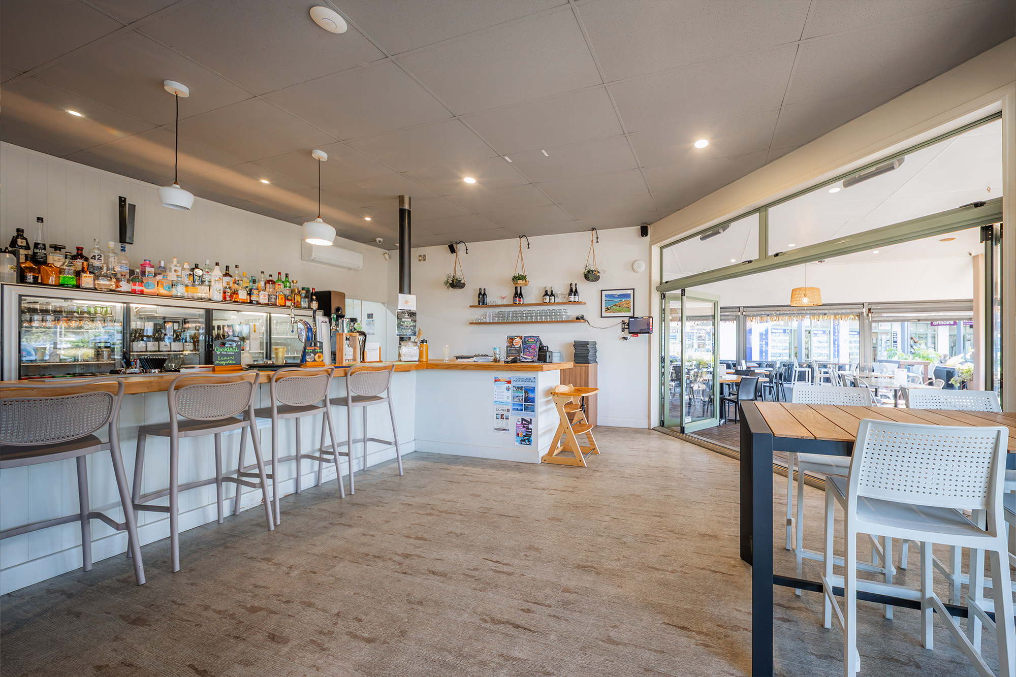 Cabana Web 16 Kakapo Business Sales
