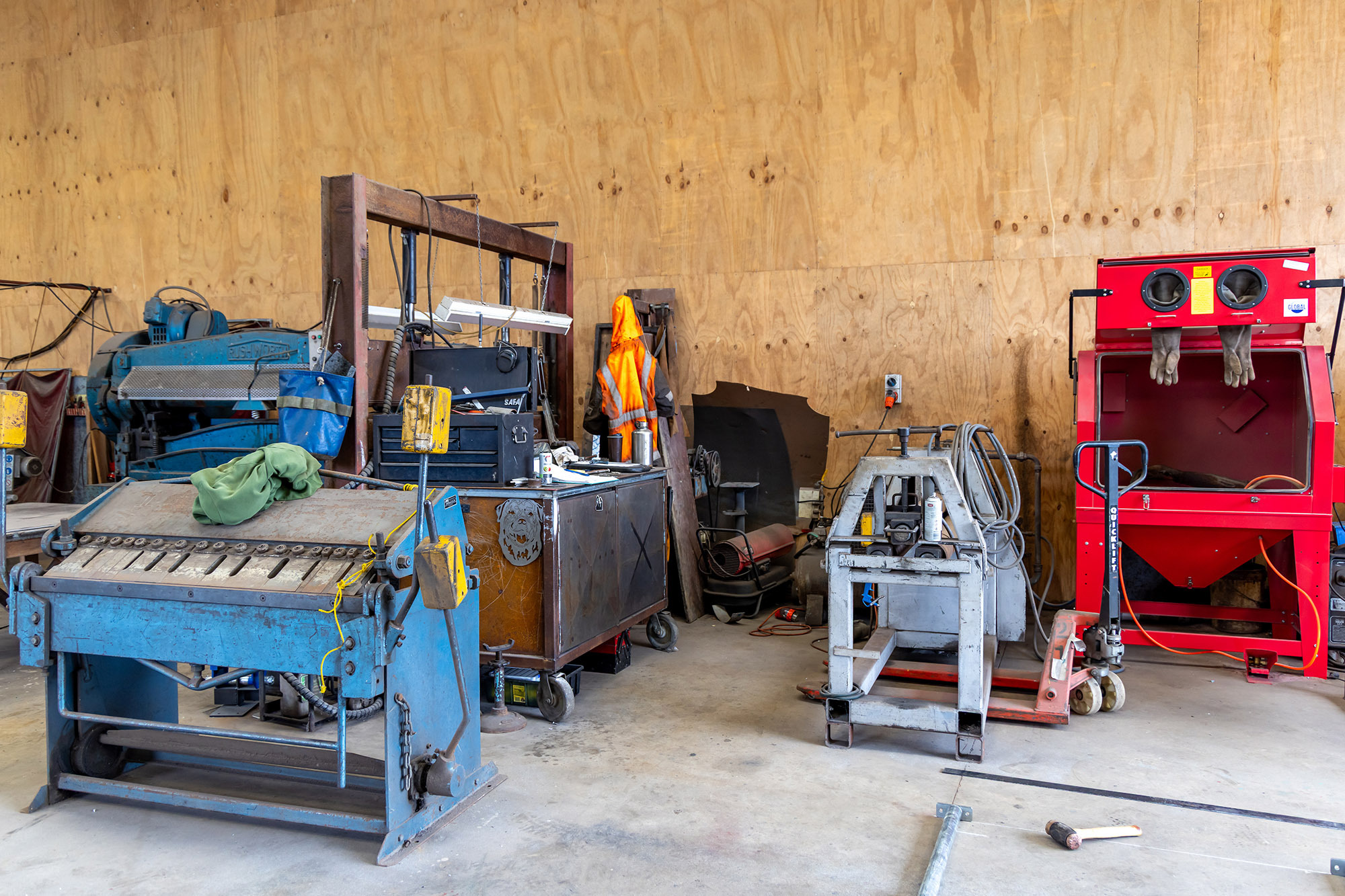 Iron Works Whitianga Web12 Kakapo Business Sales