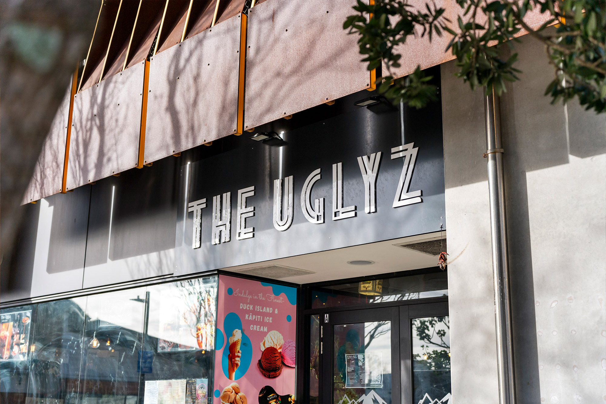 The Uglyz Web6 Kakapo Business Sales